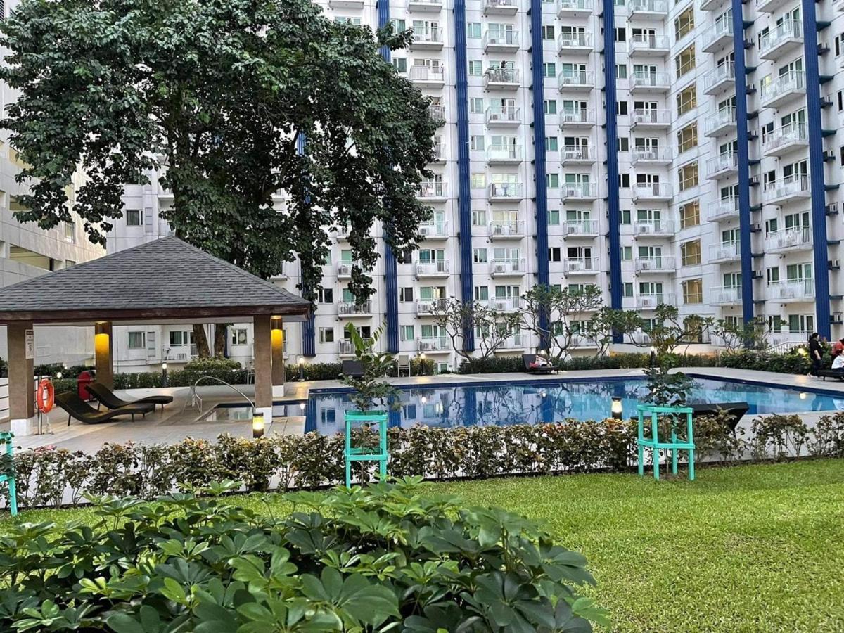 Relaxing City View Aparthotel Manila Exterior photo